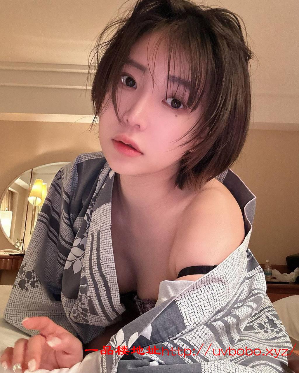 嫩妹人美逼紧
