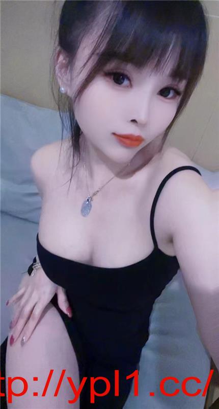 骚货深喉美女