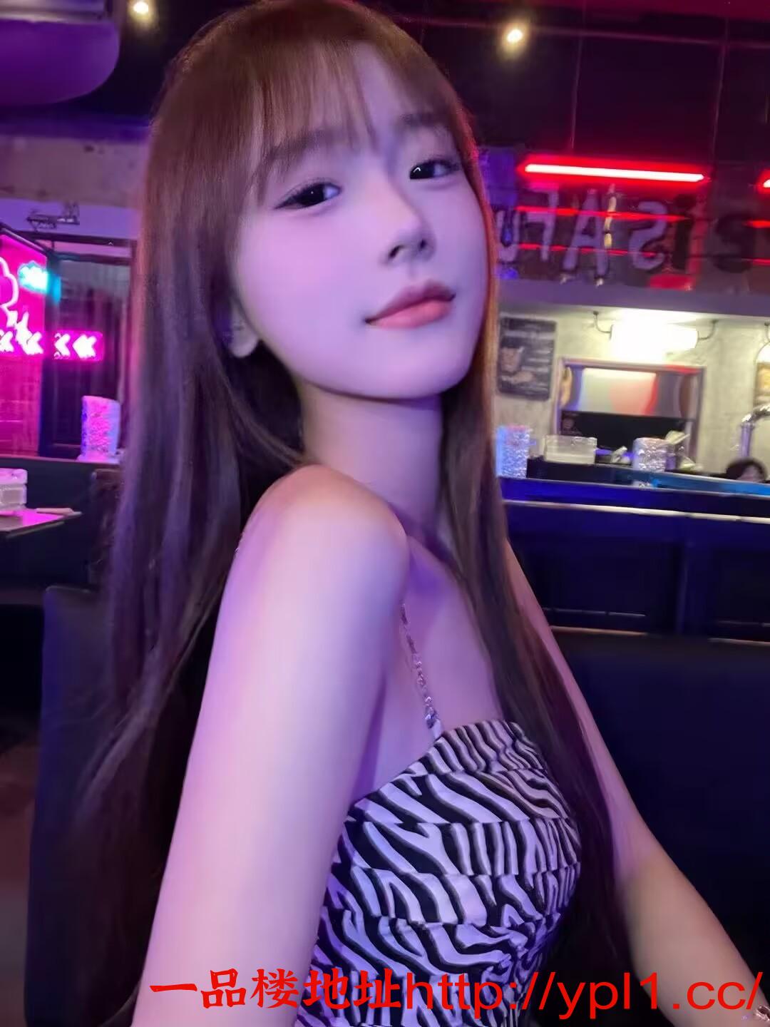 高颜值长腿细腰兼职嫩妹