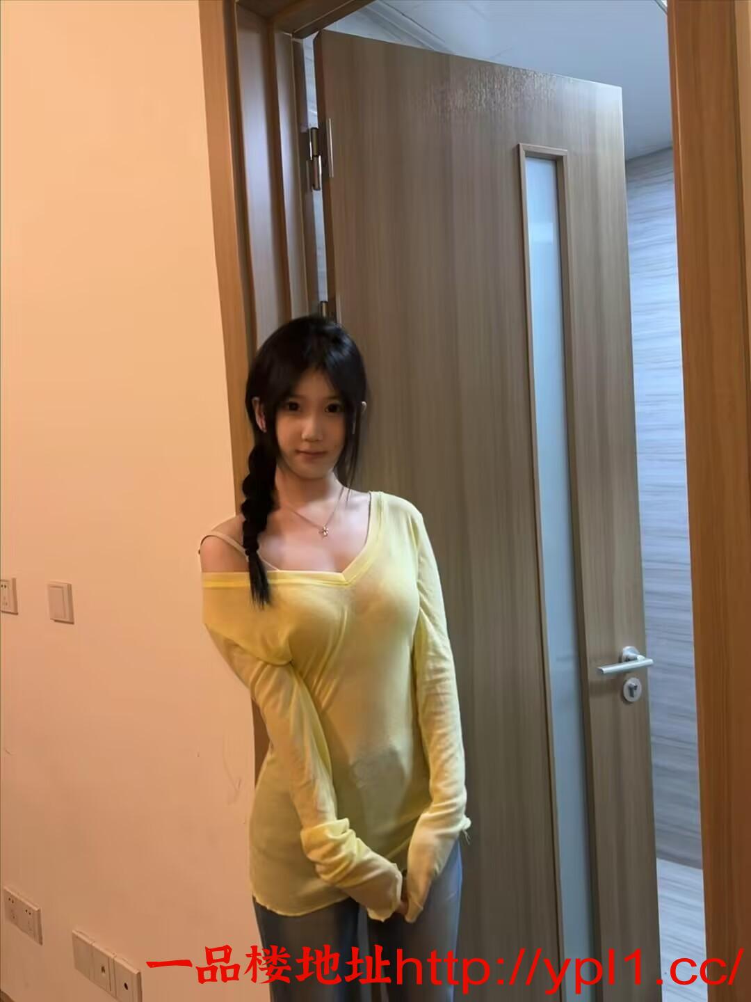 敏感小辣妹原装酥胸可摸可揉(可外出)