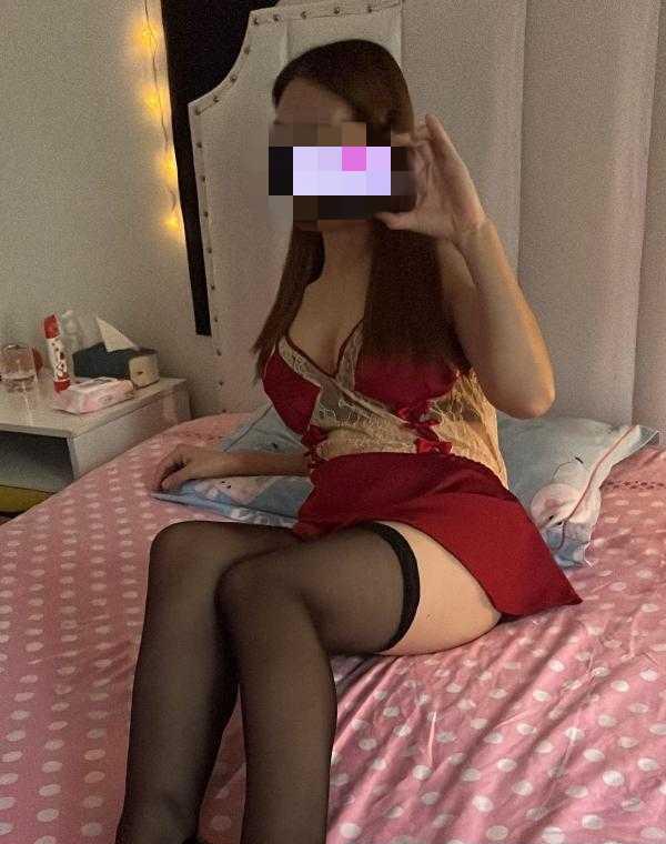 制服人妻颖宝