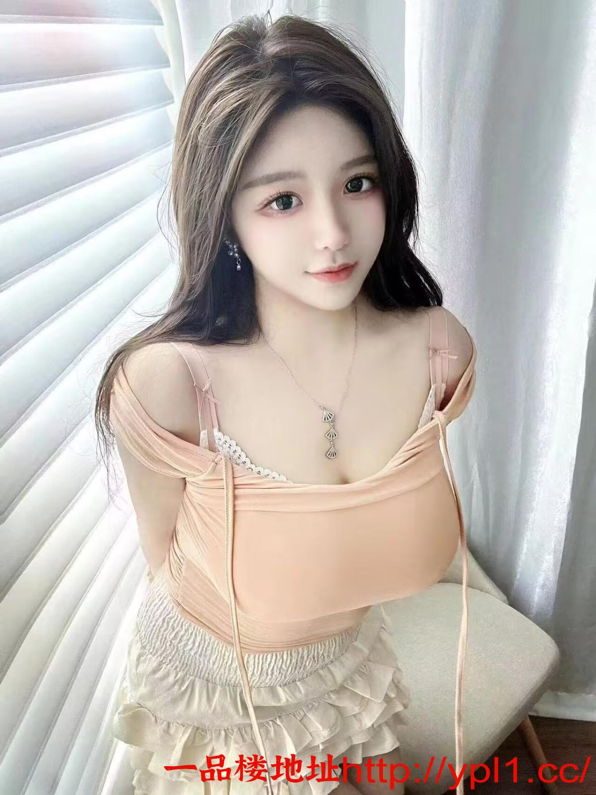 兼职大胸小妹