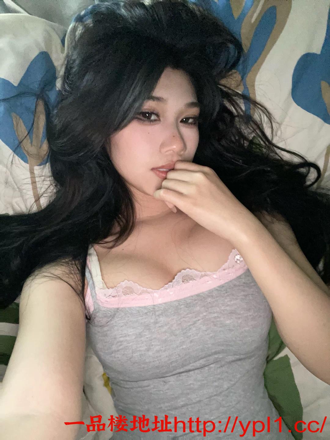 性感嫩妹