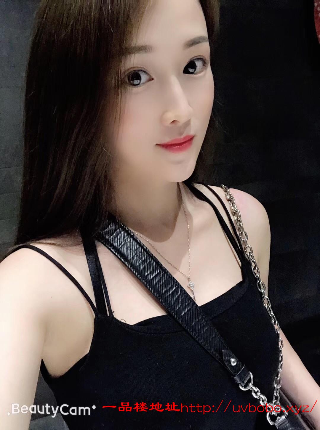 黑丝大长腿
