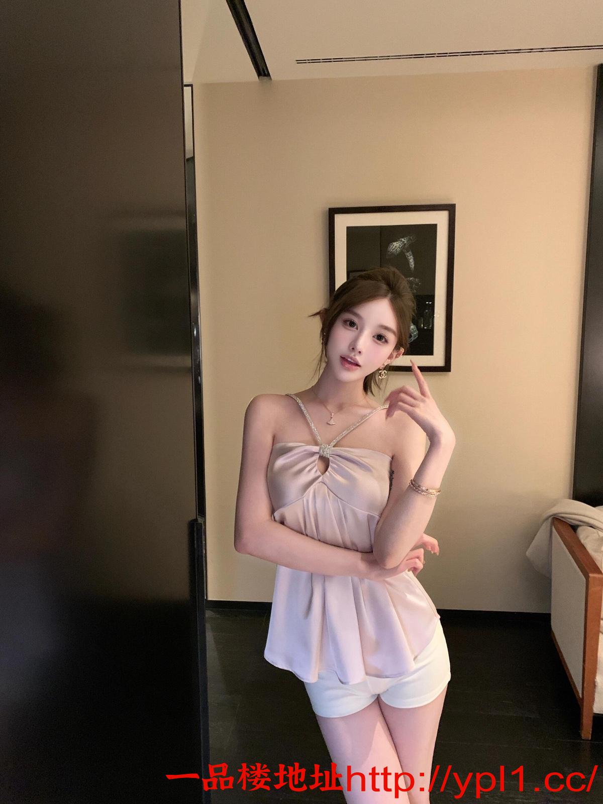 小区里面的学生妹子极品身材