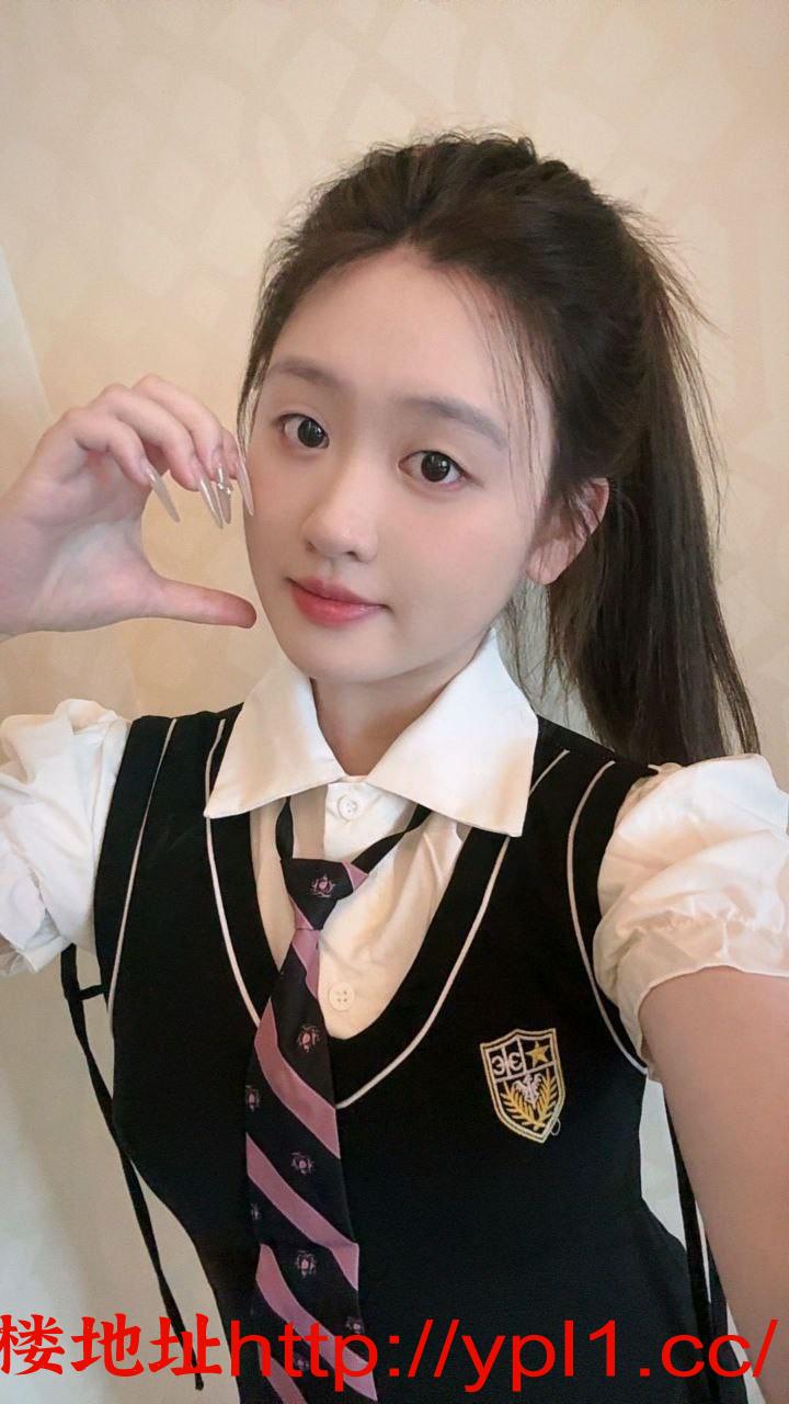 粉嫩蜜桃尤物