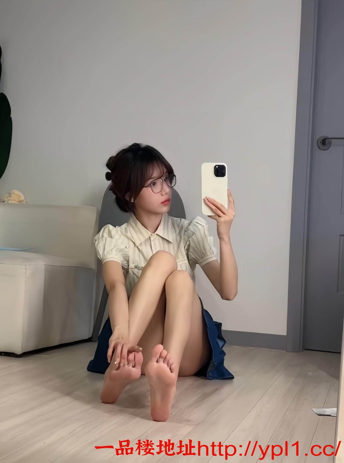 推荐05兼职嫩妹 肤白貌美听话乖巧会夹会舔体验感拉满(可外出)