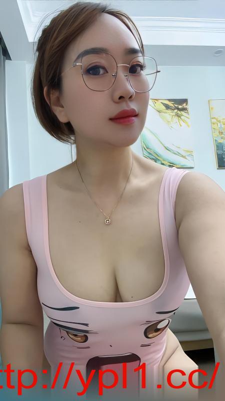 大奶彤彤老师