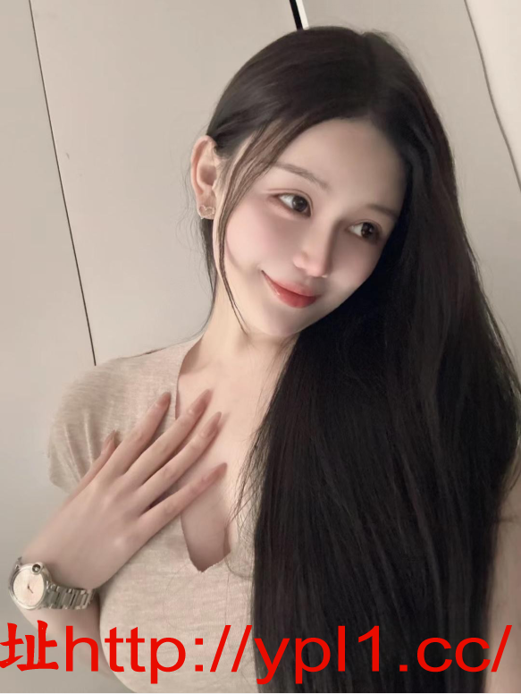 美乳居家人妻